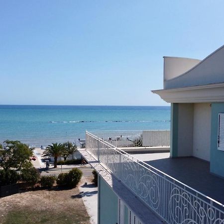 Altomare - Vibra Apartment Villa Rosa Di Martinsicuro Екстериор снимка
