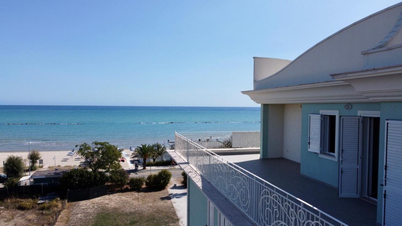 Altomare - Vibra Apartment Villa Rosa Di Martinsicuro Екстериор снимка