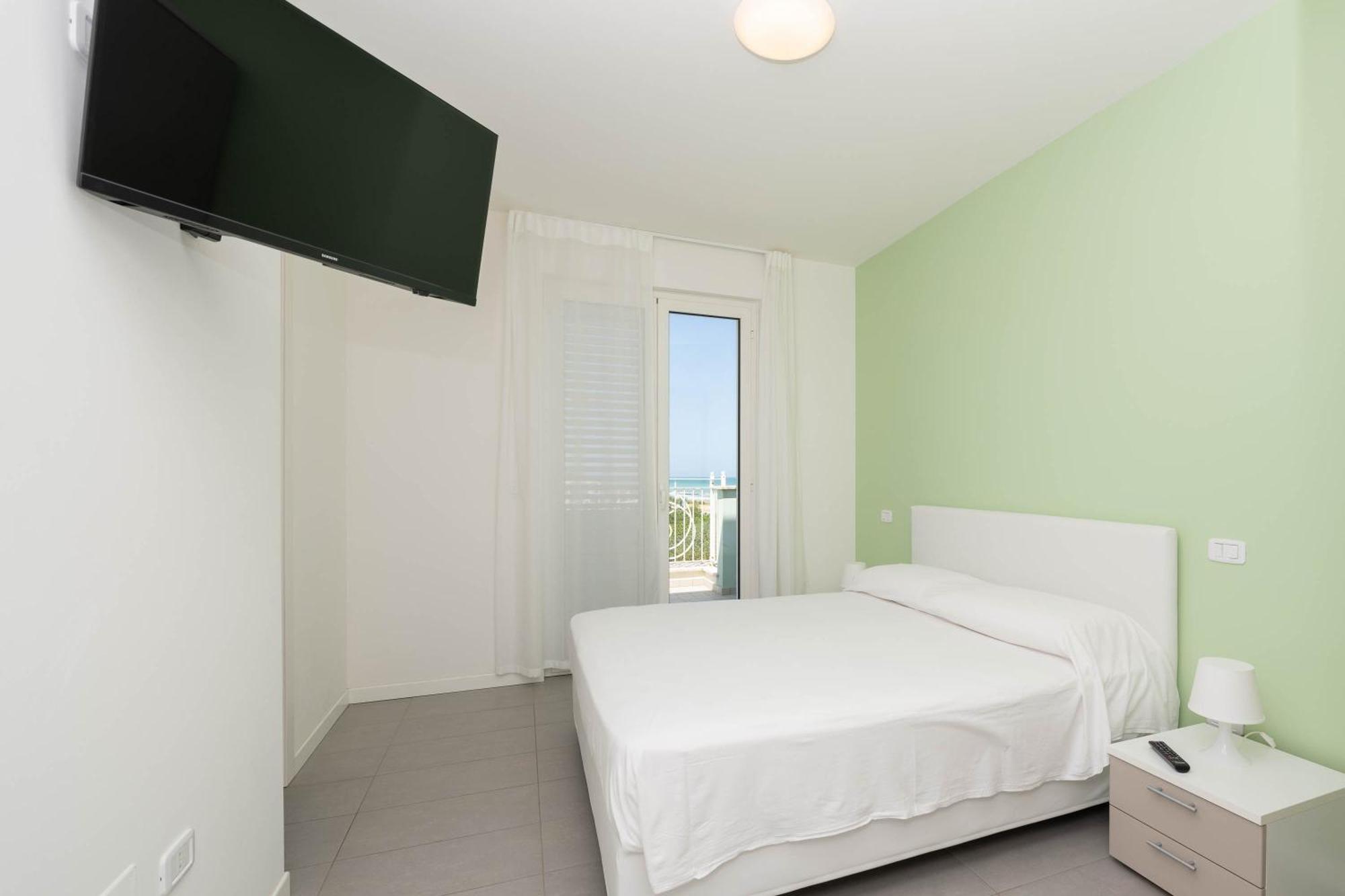 Altomare - Vibra Apartment Villa Rosa Di Martinsicuro Екстериор снимка