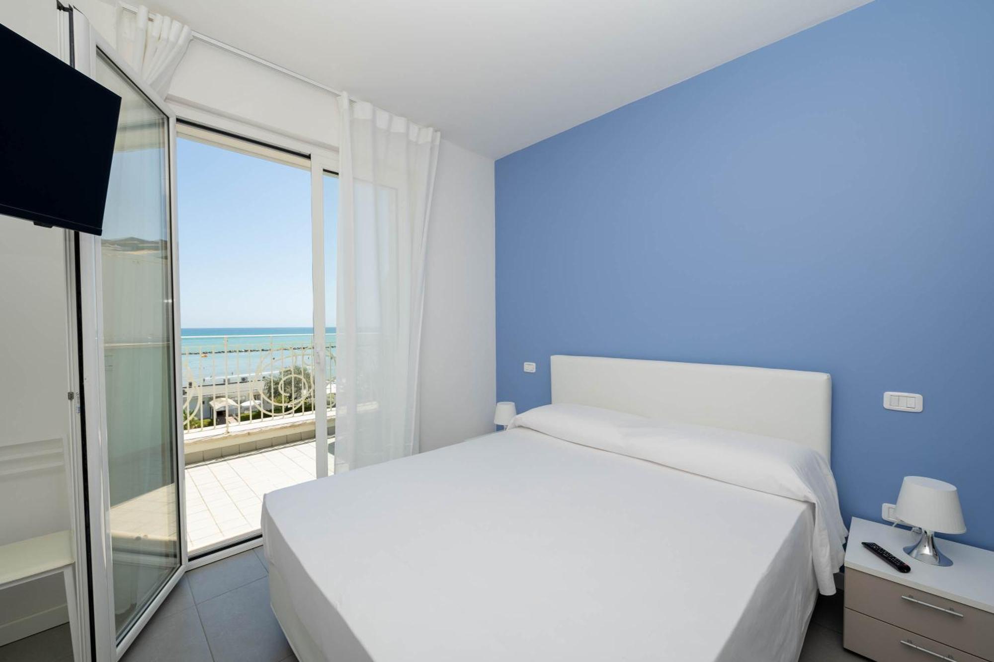 Altomare - Vibra Apartment Villa Rosa Di Martinsicuro Екстериор снимка