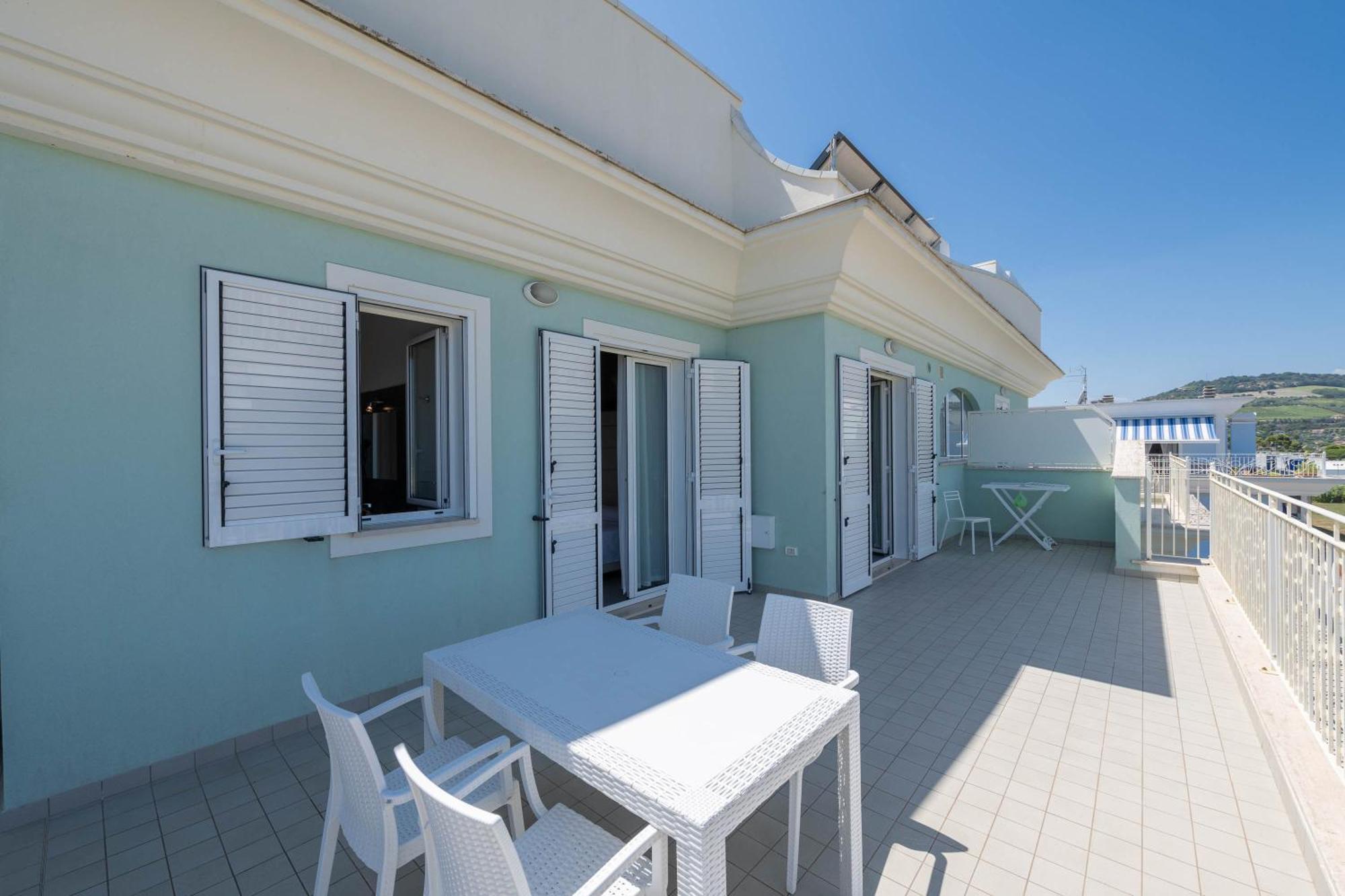 Altomare - Vibra Apartment Villa Rosa Di Martinsicuro Екстериор снимка